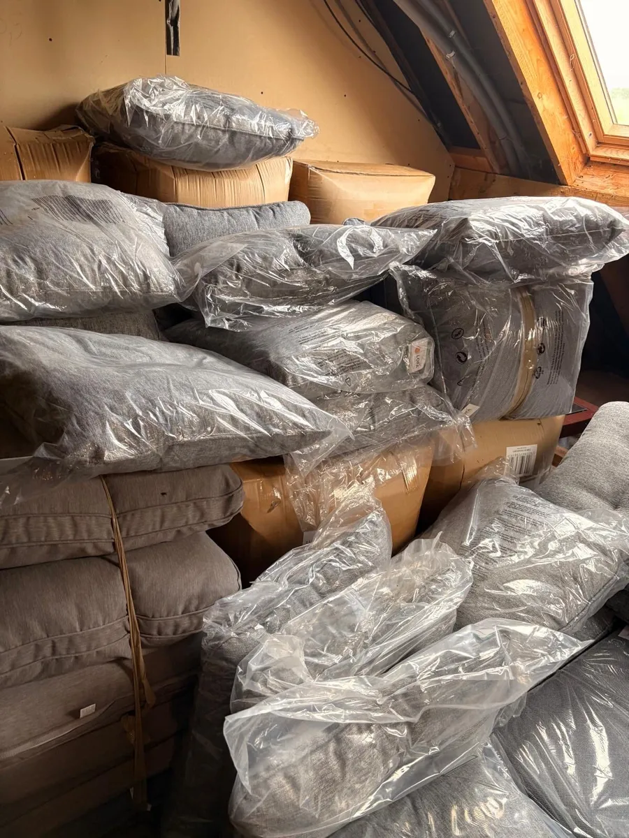 Job lot of outdoor Cushions - Image 2