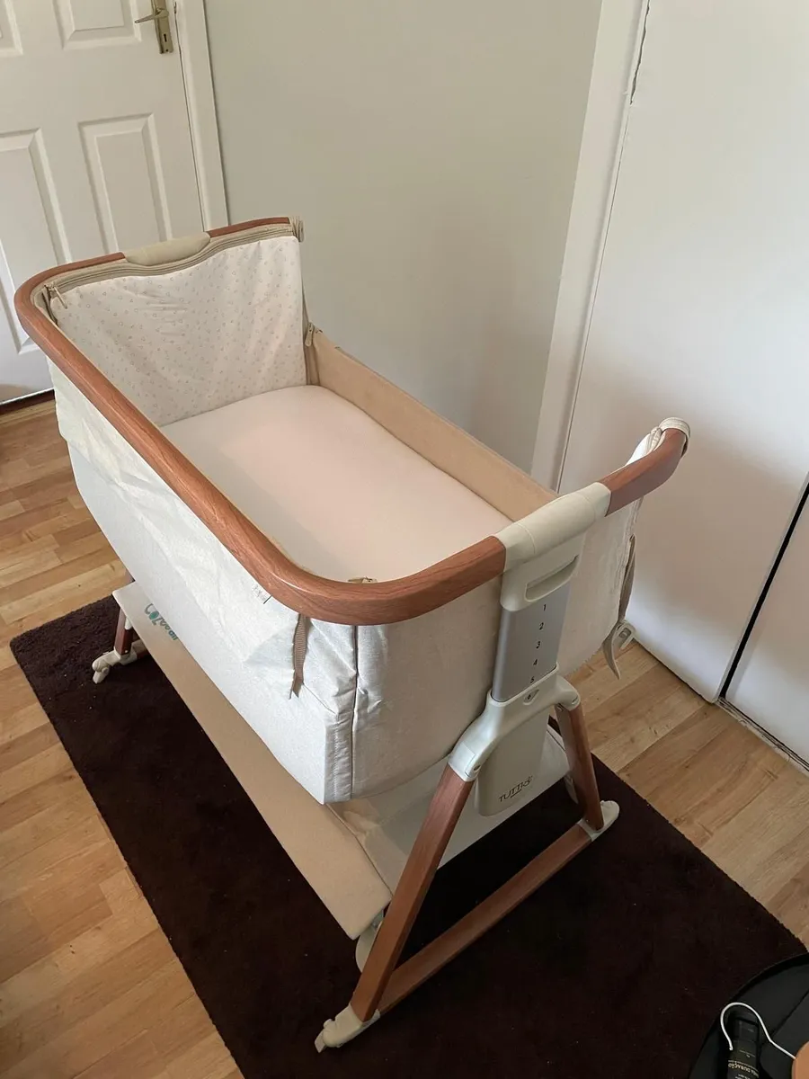 Tutti Bambini CoZee Air Bedside Crib – Scandinavia - Image 3