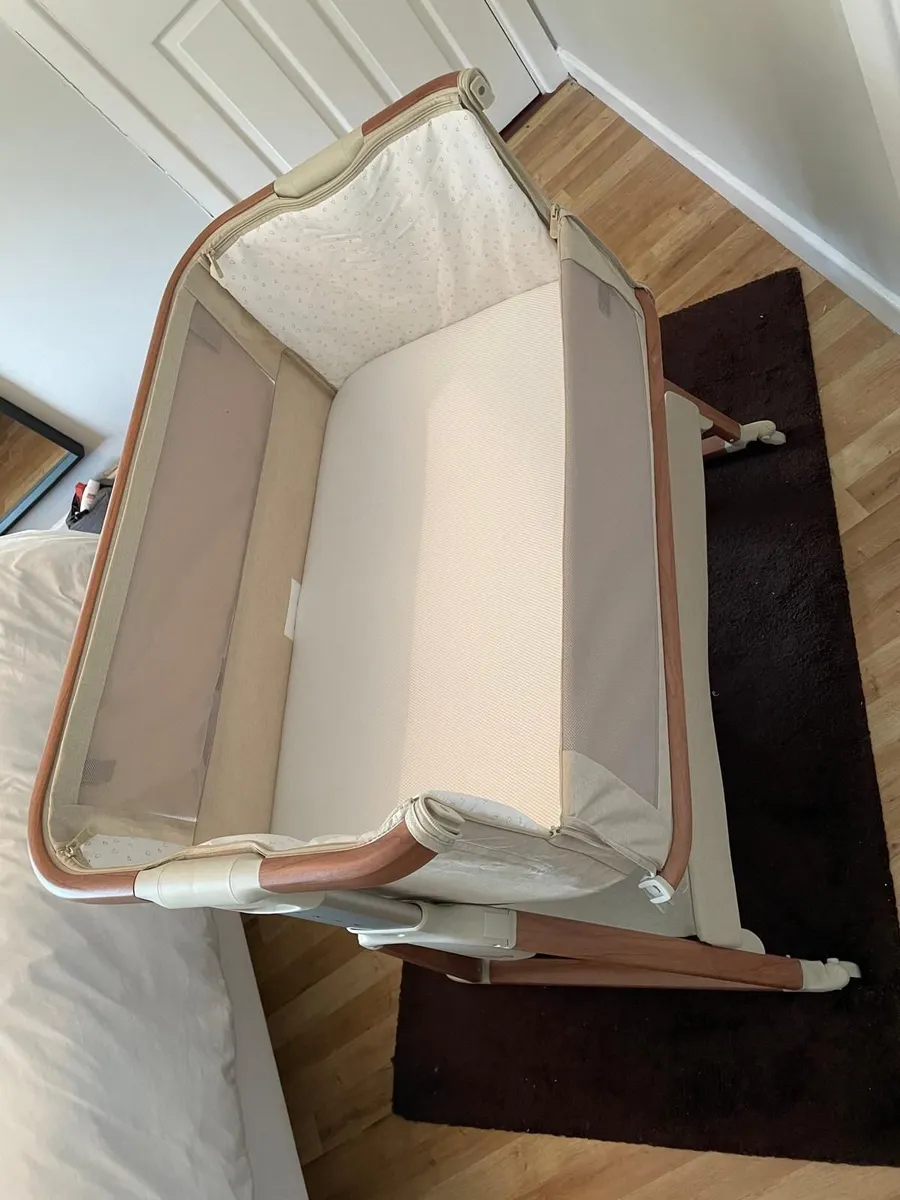Tutti Bambini CoZee Air Bedside Crib – Scandinavia - Image 2