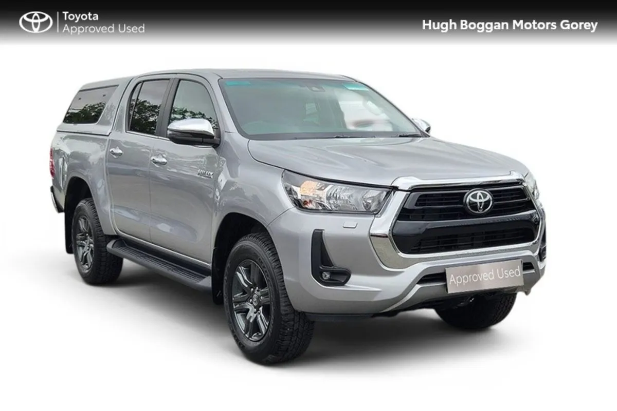 Toyota Hilux 2.8 SR5 MANUAL - Image 1