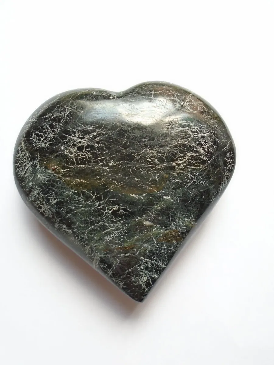 Gemstone heart, Crystals, Gemstones, Collectables - Image 1