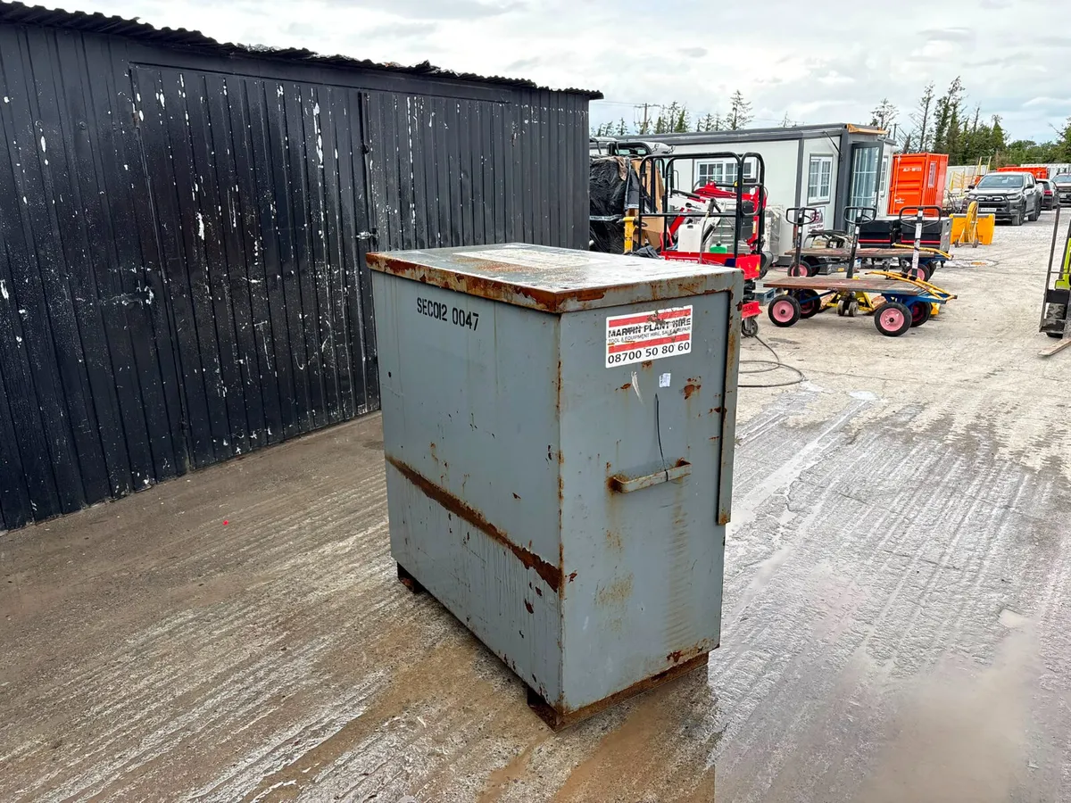 Large industrial storage/tool cabinet - Image 3