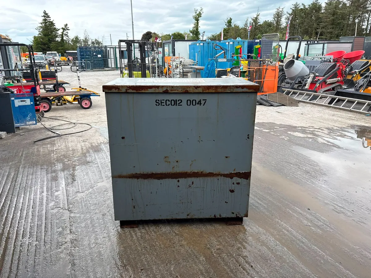 Large industrial storage/tool cabinet - Image 4