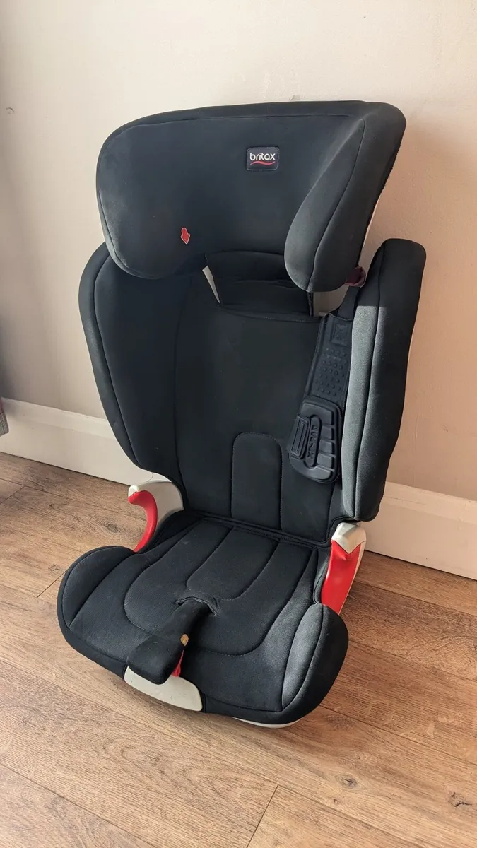 Child car seats - Image 1