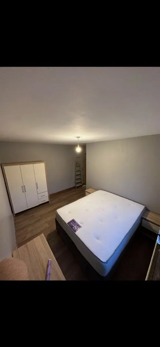 King Size Bed - Image 1