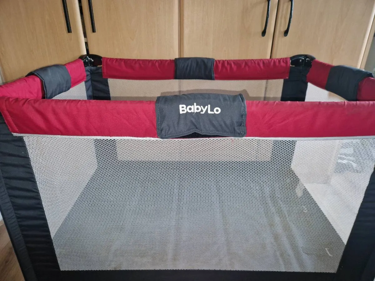 Babylo Travel Cot - Image 2