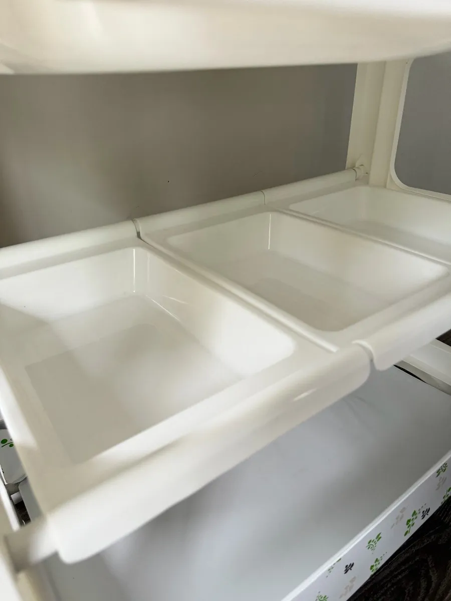 Babylo Baby Changing Unit with Bath & Storage - Image 4
