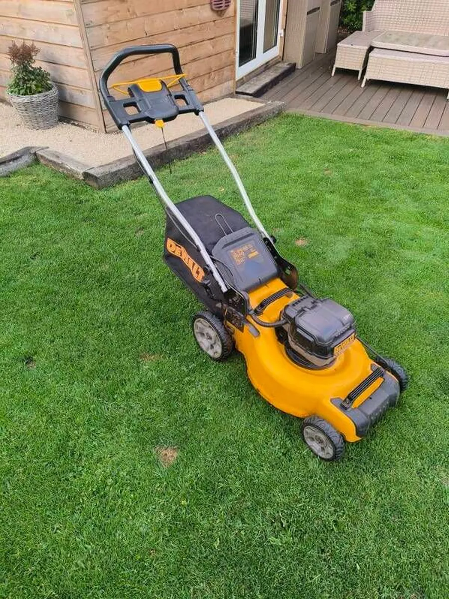DeWalt Lawnmower 18v - Image 3
