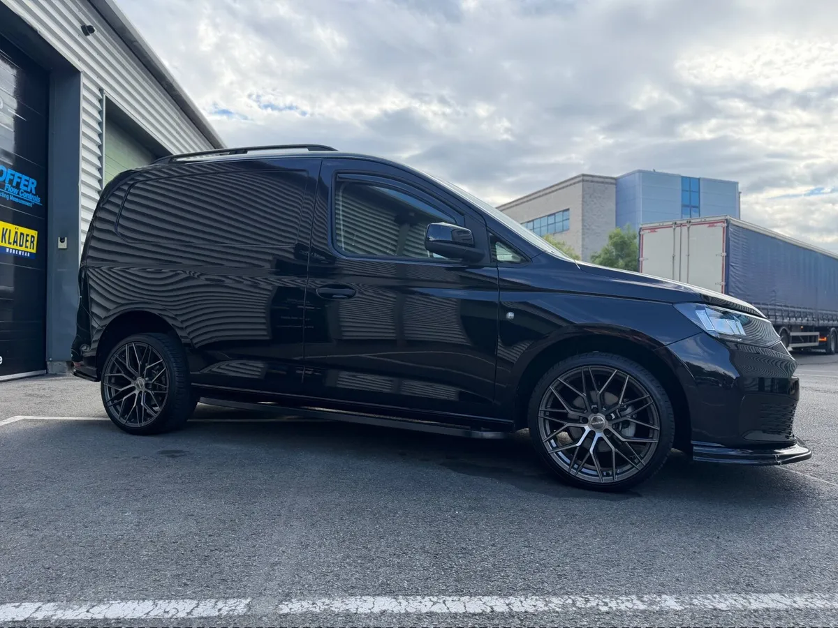 Volkswagen Caddy 2023 - Image 4