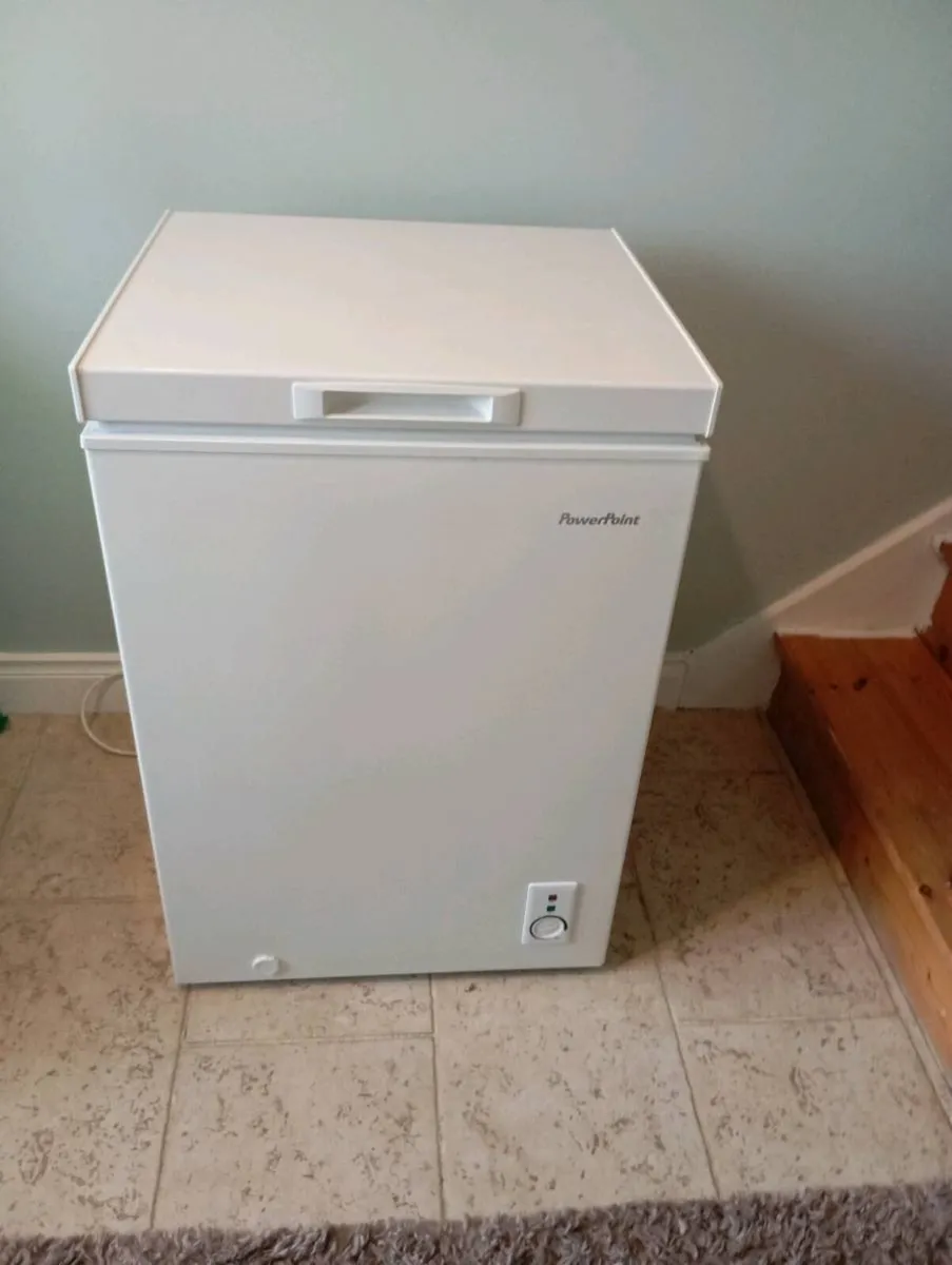PowerPoint chest freezer - Image 1