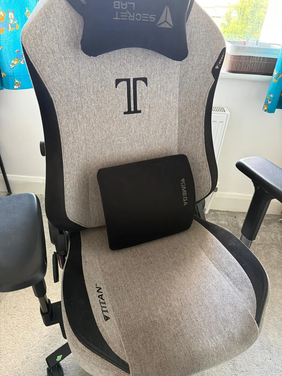 Game chair - Image 1