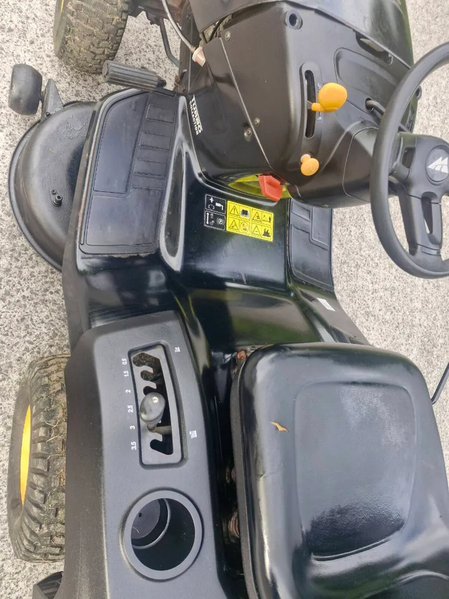 Ride on Mower - Image 4