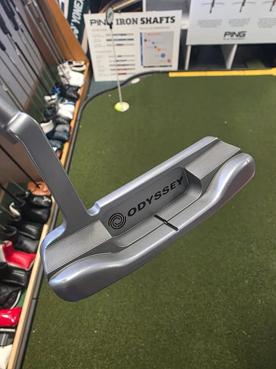 Odyssey White Hot Og Putter - Image 2