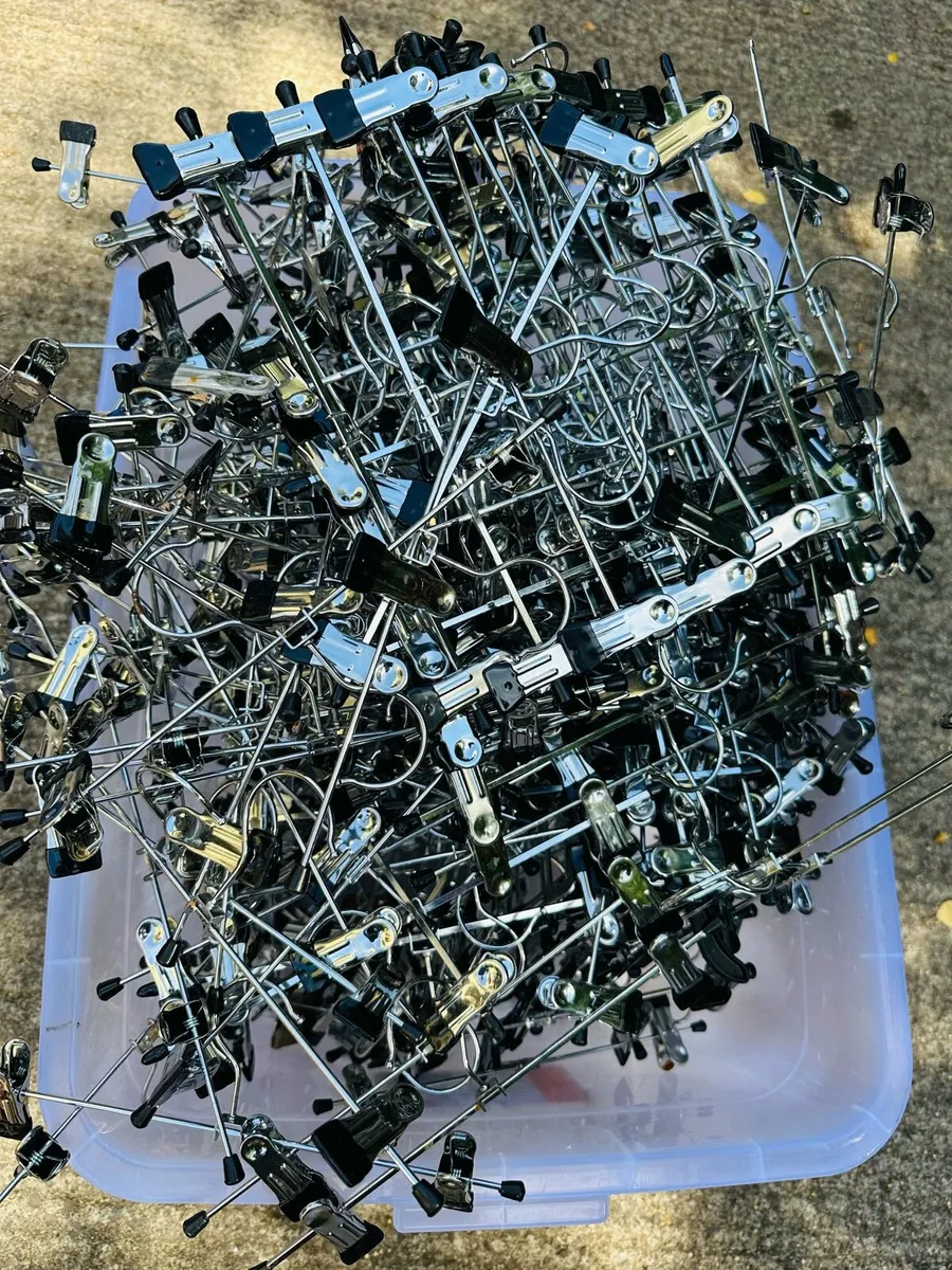 100 SILVER HANGERS JOB LOT LARGE QTY AVAILABLE - Image 2