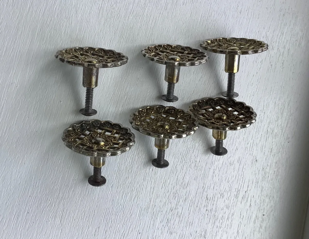 Antique Style Knobs - Image 2