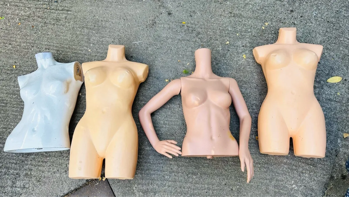 4 FEMALE MANNEQUIN BUSTS JOB LOT