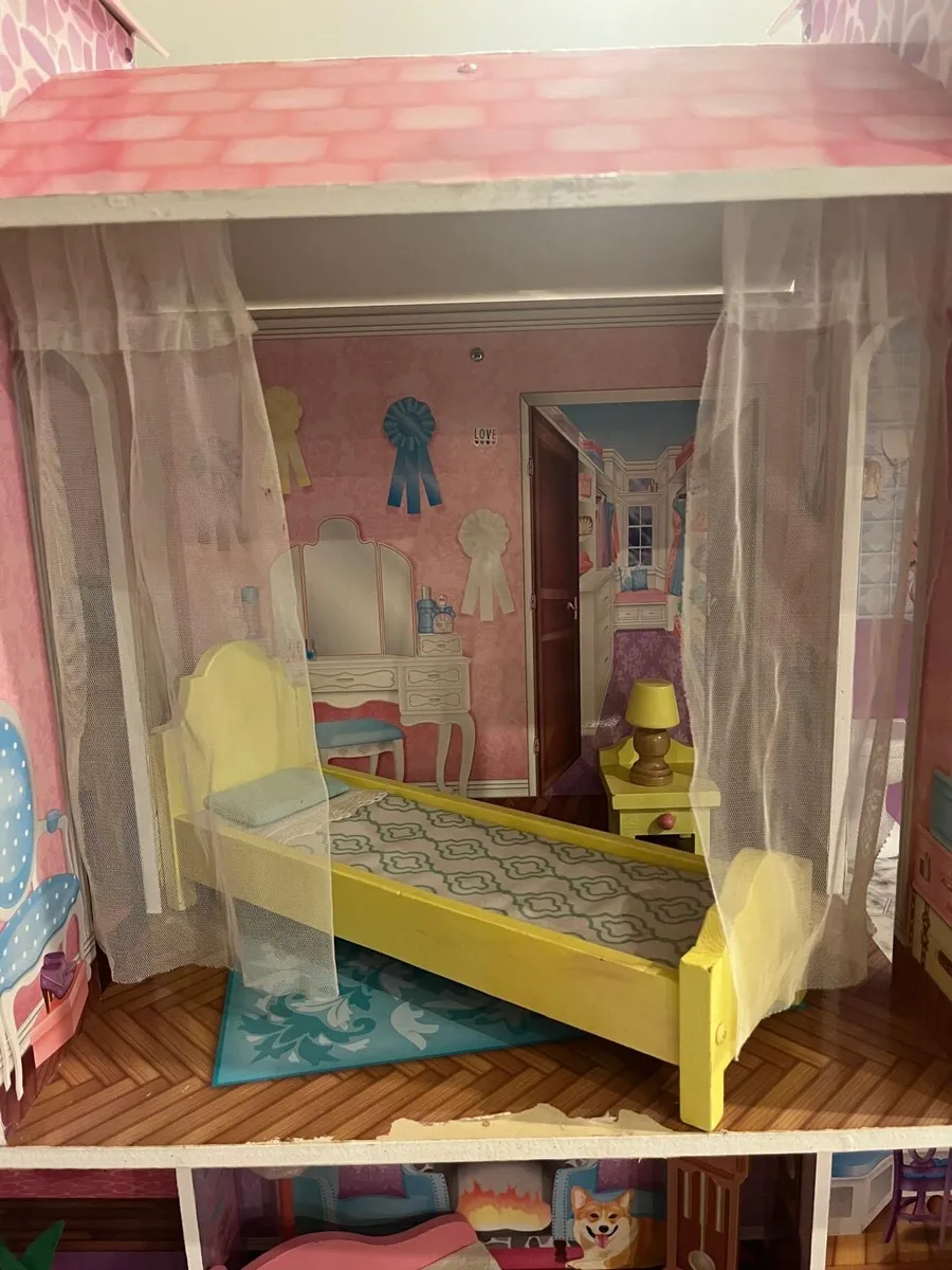 Doll house - Image 3