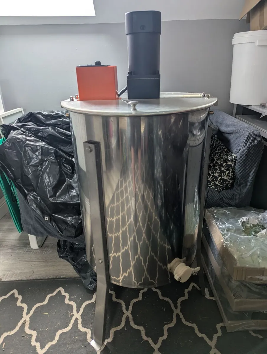 Electric Honey Extractor - Image 1