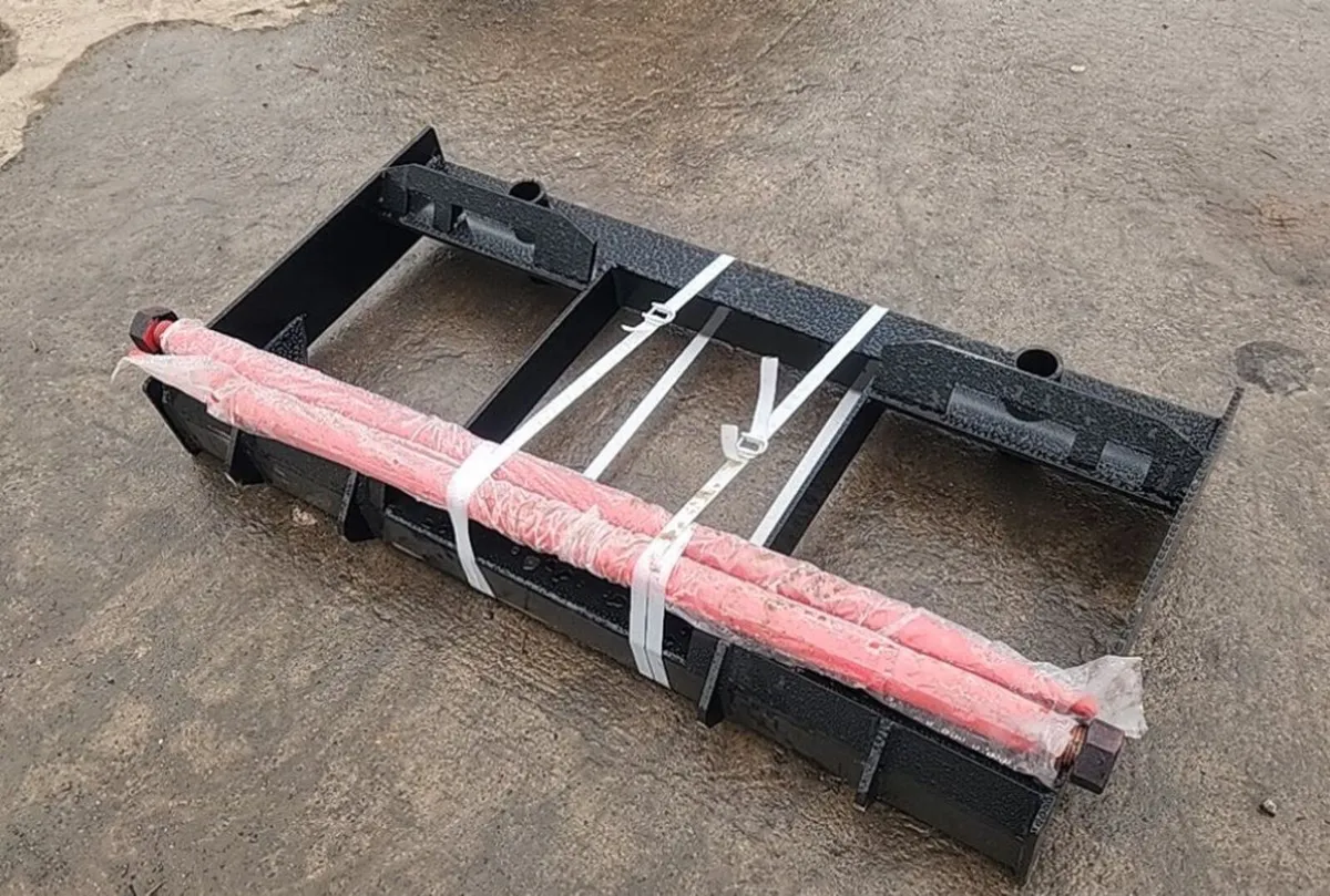 SKIDSTEER BALE SPIKE KITS