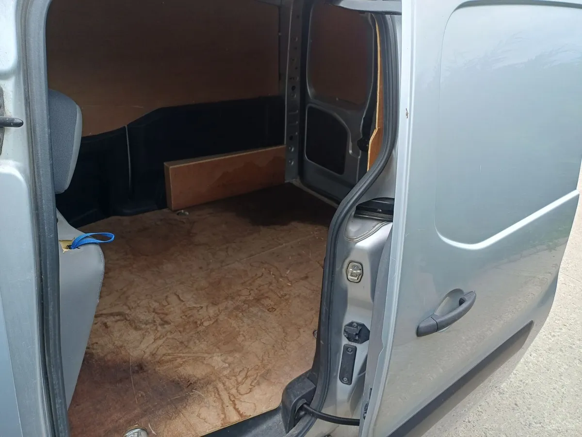 Citroen Berlingo 2016 - Image 2
