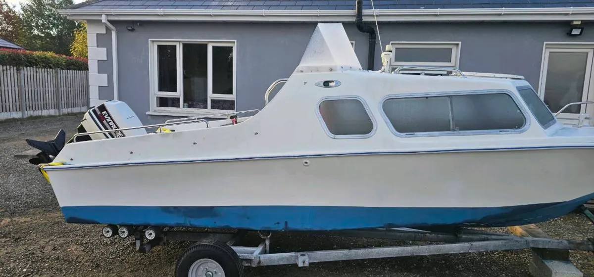 Fishing boat - Image 1
