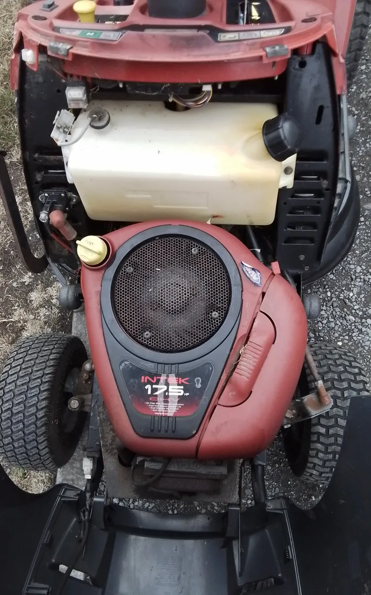 Ride on mower - Image 4