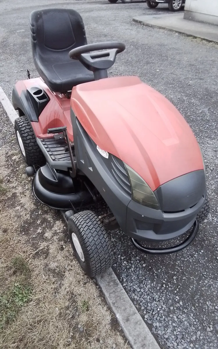 Ride on mower - Image 1