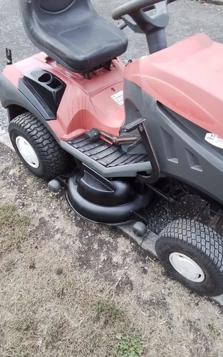Ride on mower - Image 3