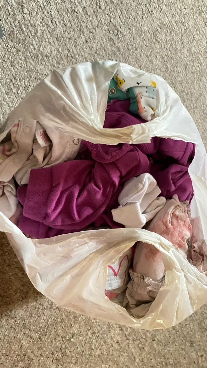 Baby staff and 1 bag full clothes 0-5 months 50€ - Image 3