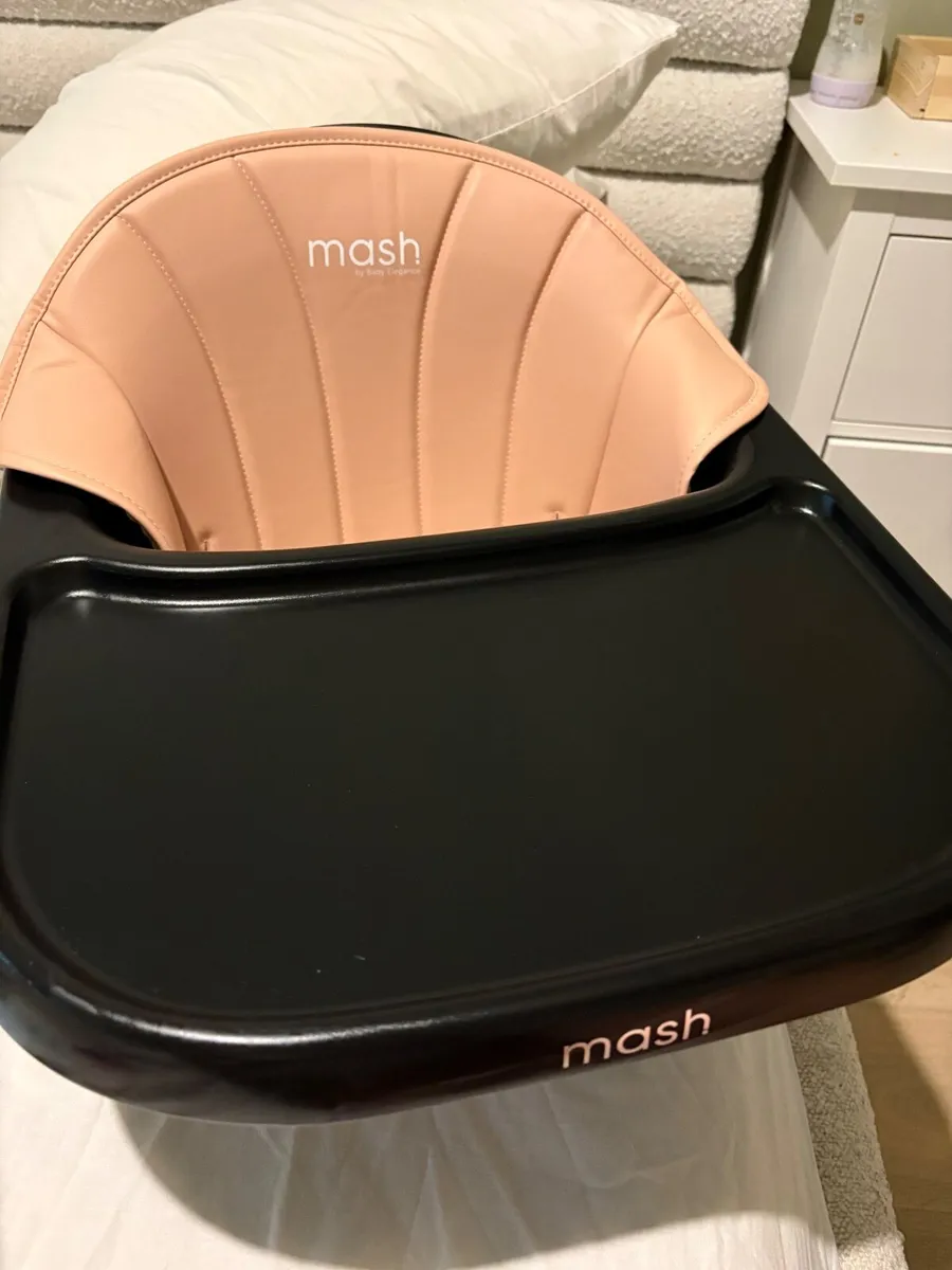 High chair - Image 1