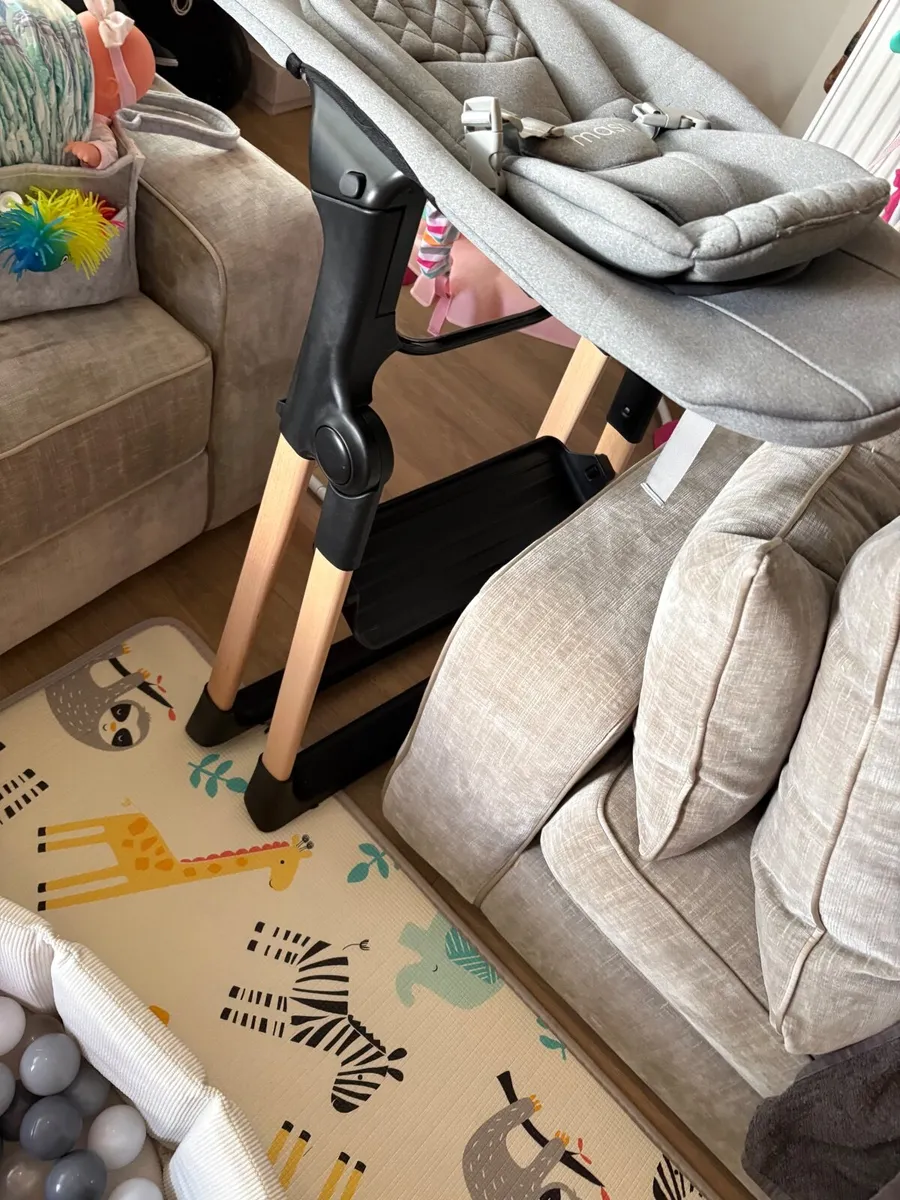 High chair - Image 2