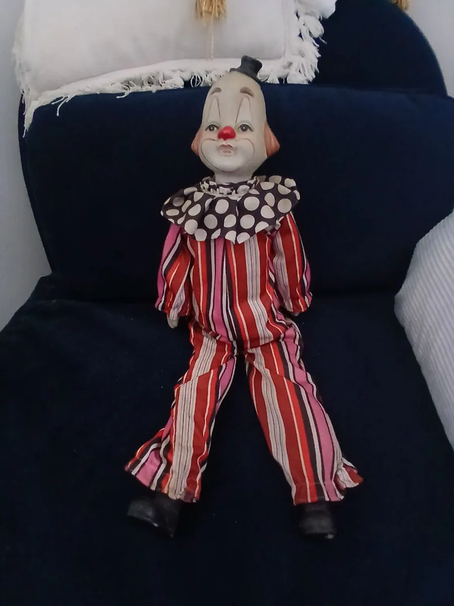Vintage Porcelain Clown Doll 1980s - Image 4
