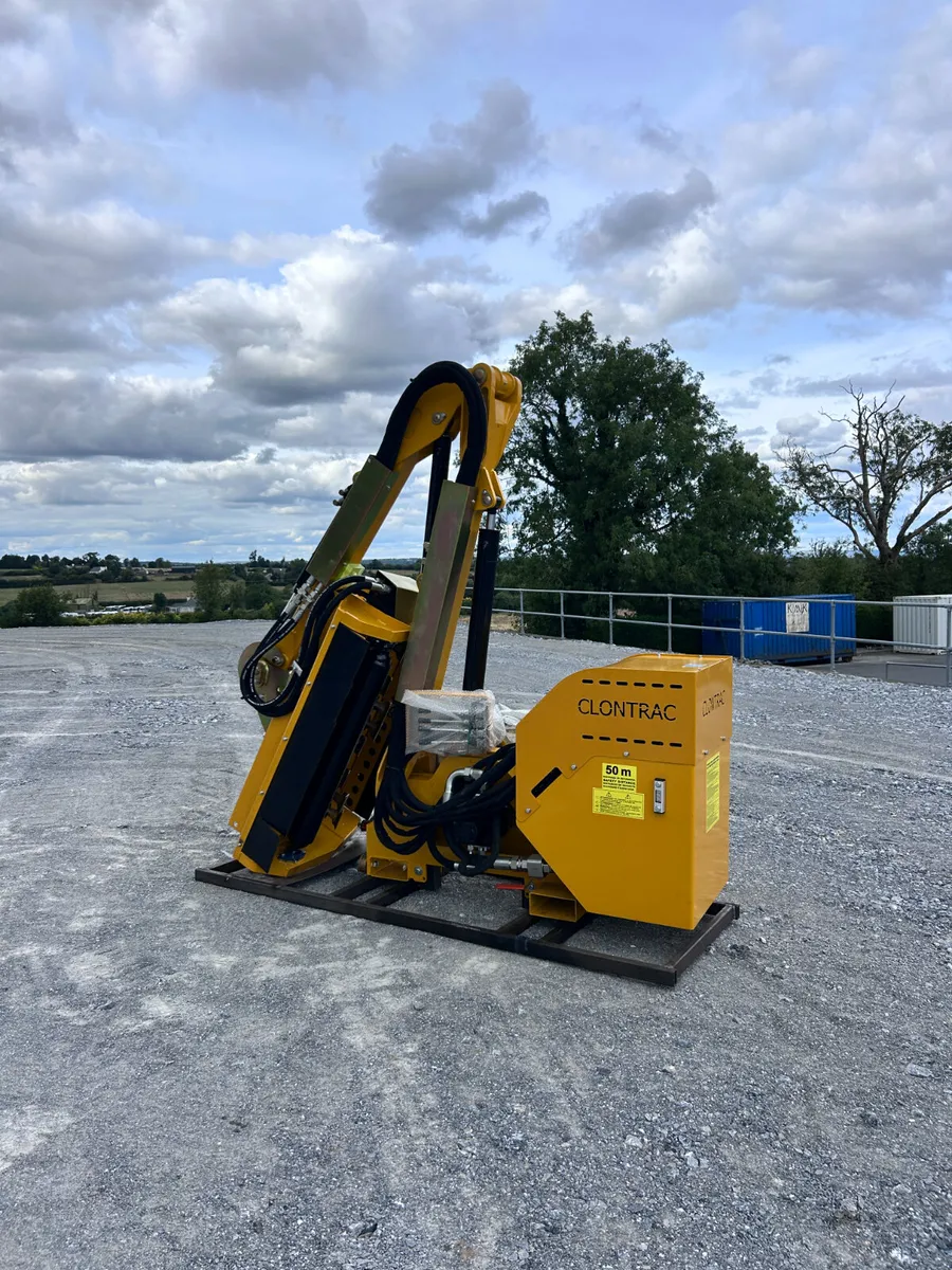 Clontrac  5.7m CAT II/III Hedgecutter - Image 3