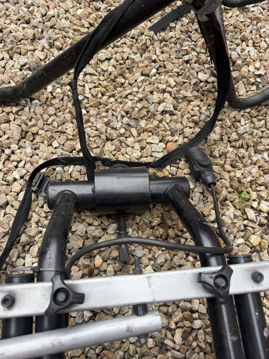 Thule bike tow bar carrier - Image 2