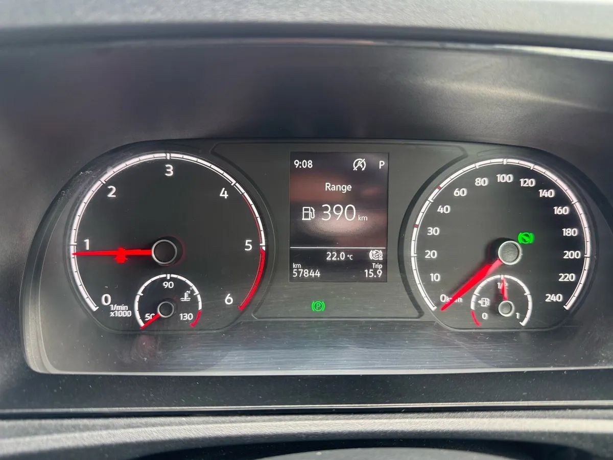VW CADDY  AUTOMATIC 122BHP 2024 - Image 2