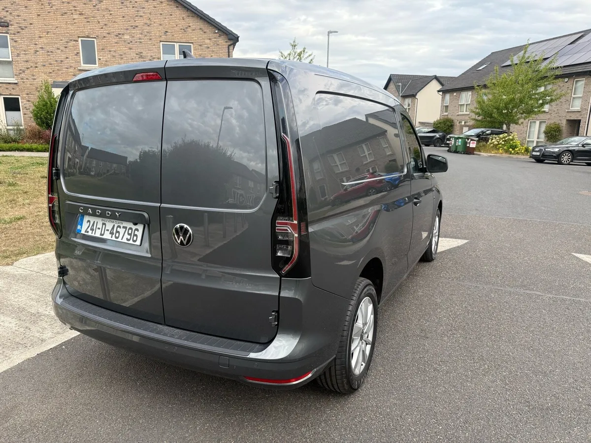 VW CADDY  AUTOMATIC 122BHP 2024 - Image 3