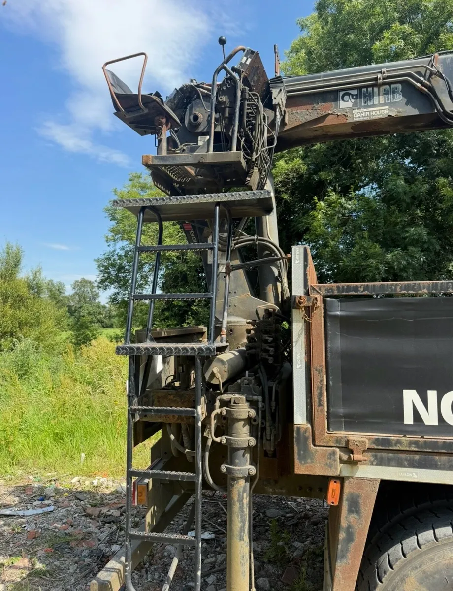 Crane - Image 2
