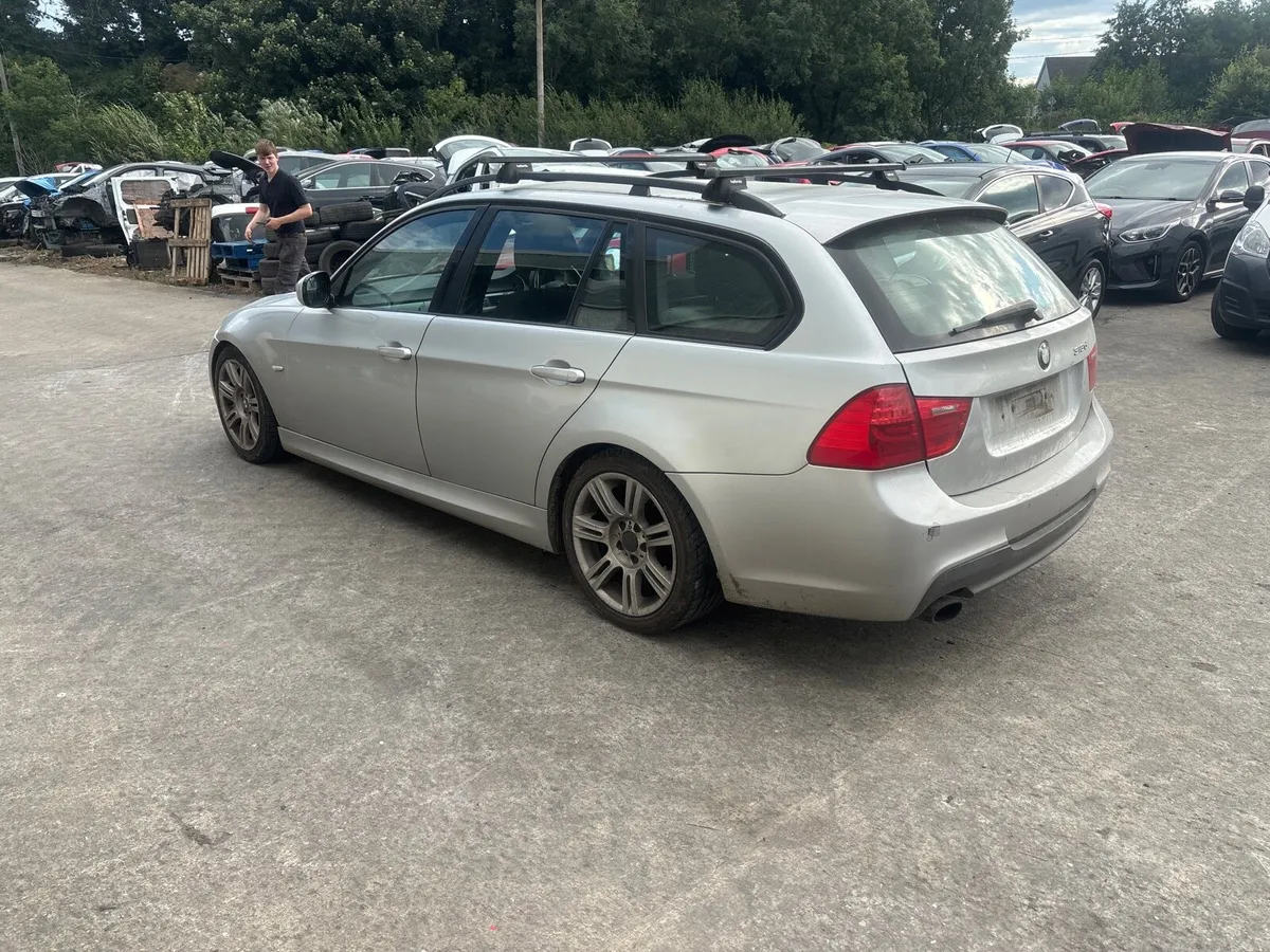 2010 bmw e90 m sport for breaking - Image 4