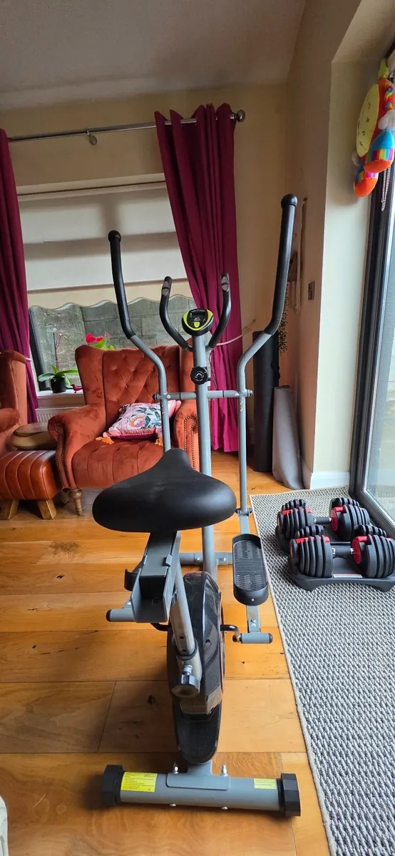 Cross Trainer - Image 2