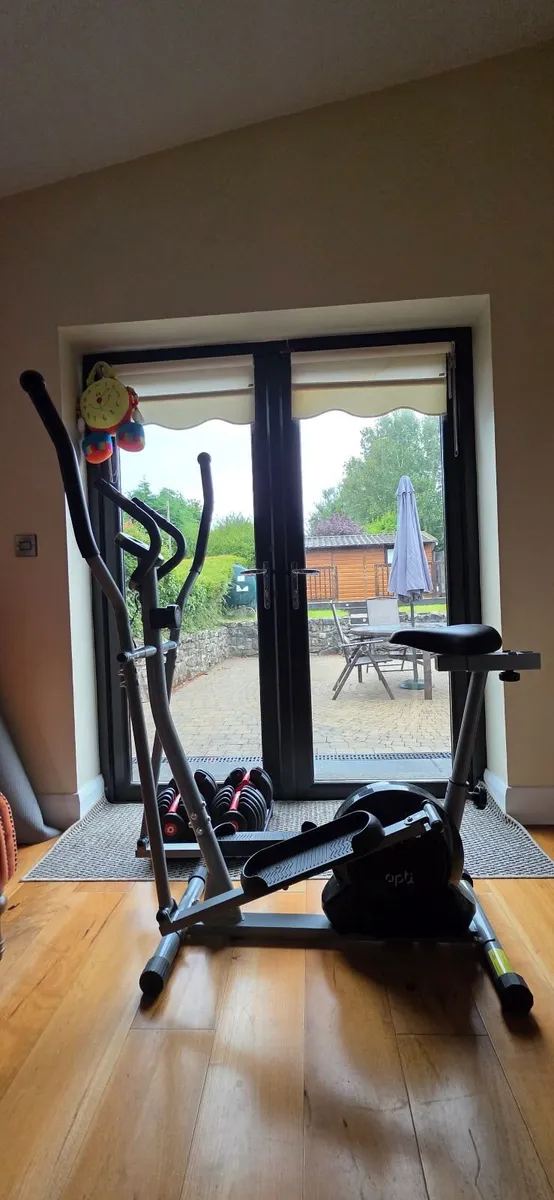 Cross Trainer - Image 1