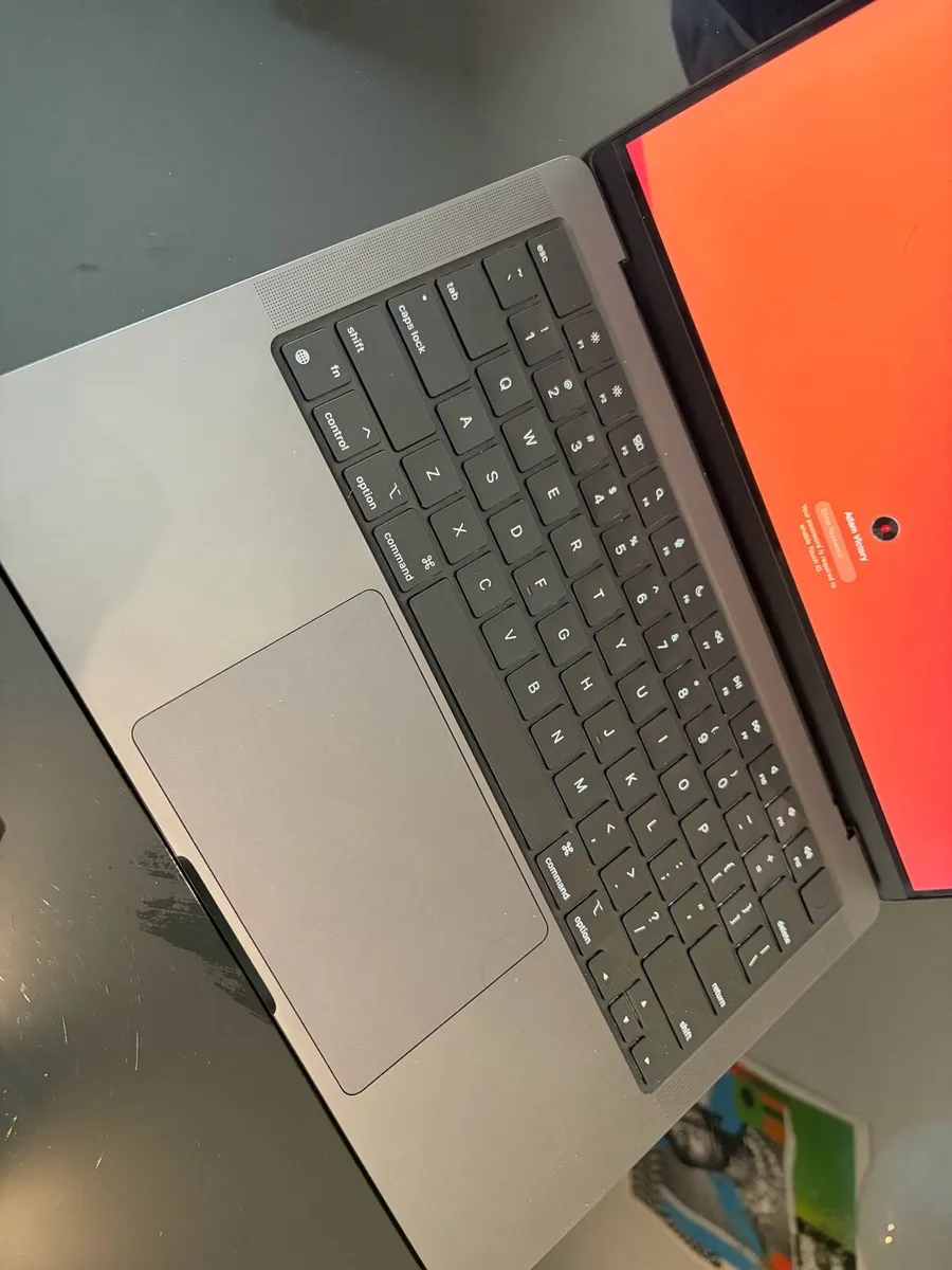 MacBook Pro - Image 2