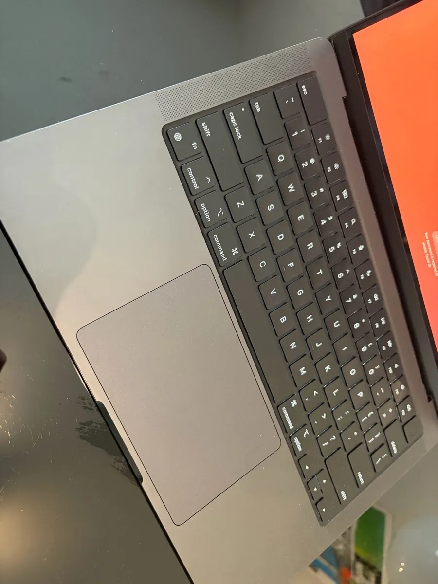 MacBook Pro - Image 3
