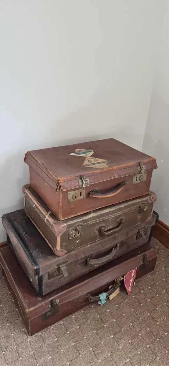Vintage suitcase set - Image 1