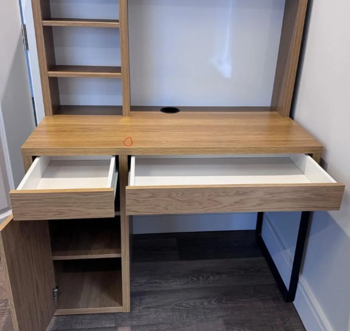 Ikea Micke desk - Image 4