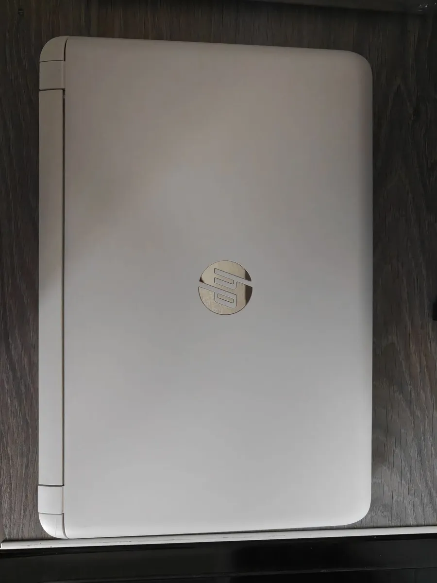 HP Pavilion 15, Core i3 - 8GB RAM - 1TB HDD - Image 4