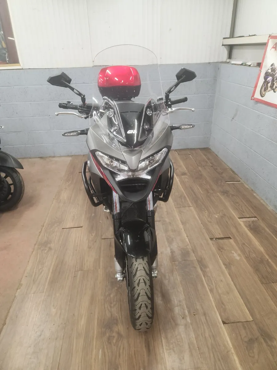 Honda VFR800 Crossrunner - Image 4
