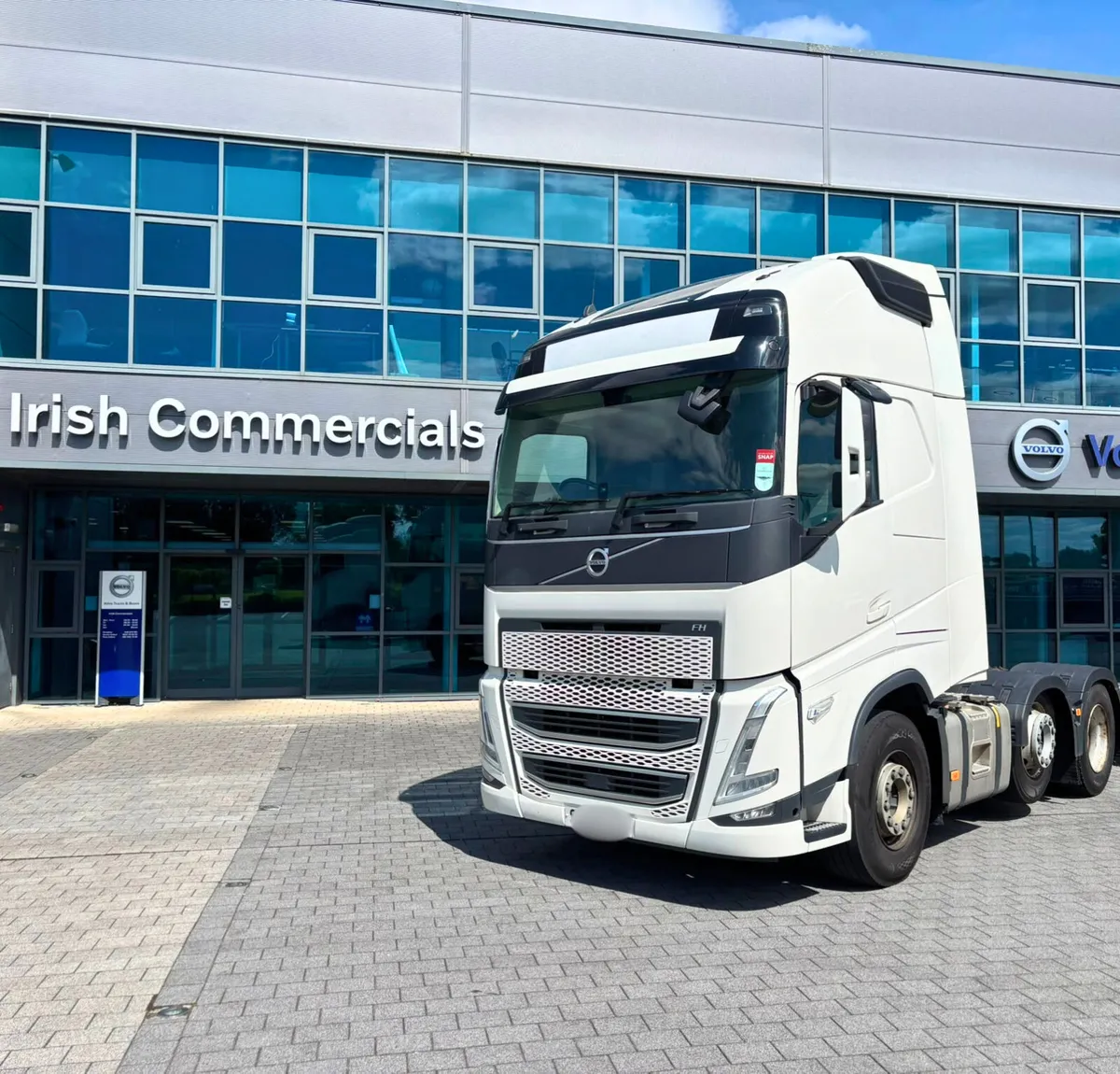 2022 Volvo FH500 6x2 - Image 1