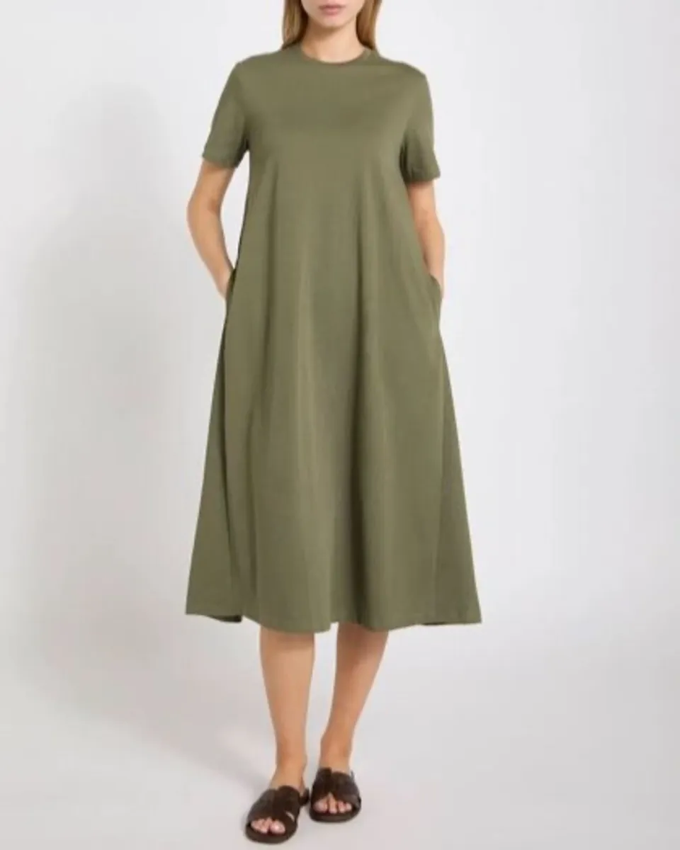 BRAND NEW Cotton Rich Jersey T-shirt Dress: Small - Image 1