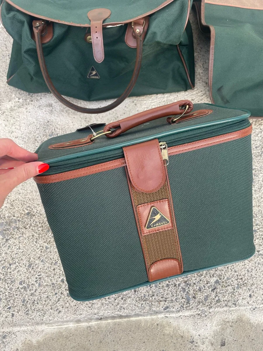 Vintage Caravel 3 Piece Travel Luggage Set - Image 2