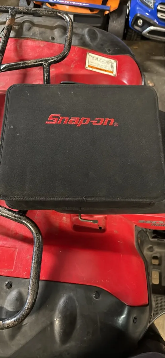 Snap on diagnostic unit - Image 1